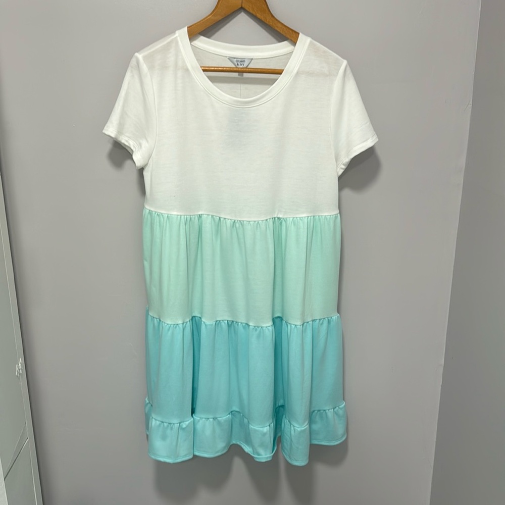 NWT white and turquoise crown and ivy baby terry dress size M - Picture 1 of 4